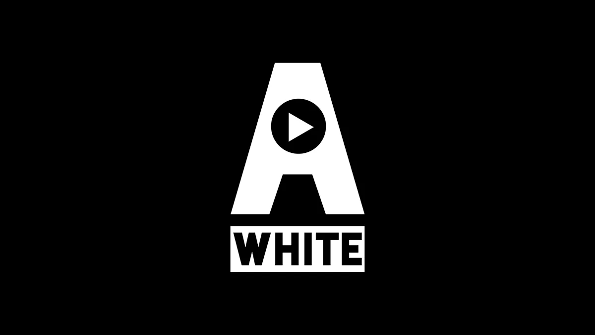 A white — imagen 2